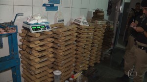 Homem é preso em Santa Luzia MG suspeito de tráfico de drogas