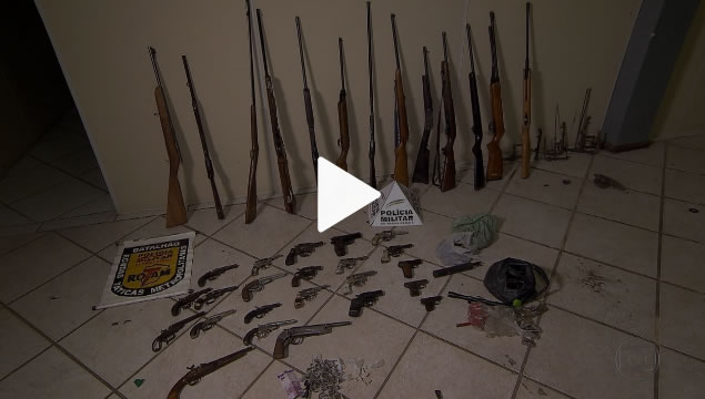 Polícia Militar apreende mais de 30 armas em Santa Luzia MG