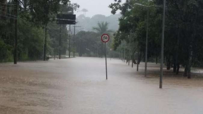 Alagamento na Avenida Otac